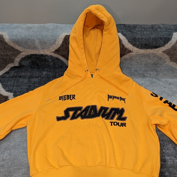 Justin Bieber Stadium Tour Hoodie  Women's SZ Large - Picture 1 of 10
